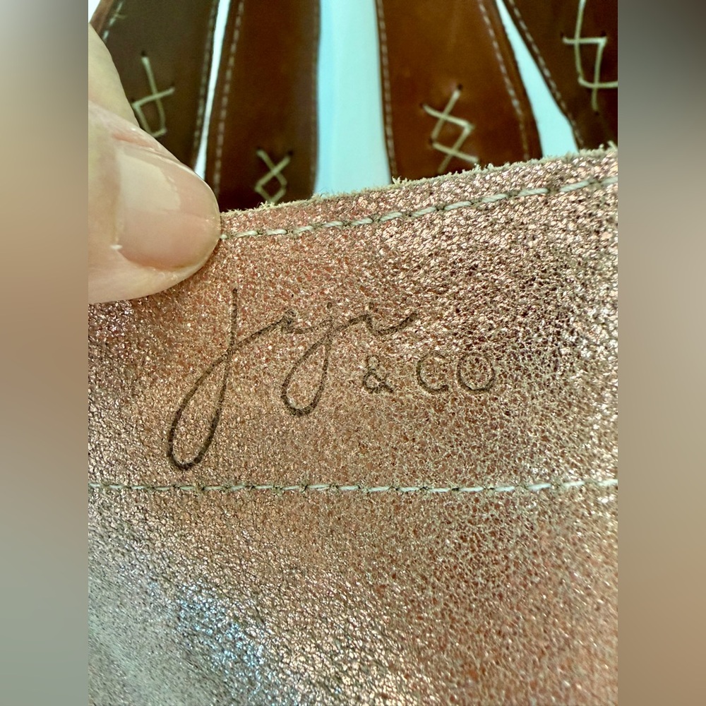 Joji & Co Santa Cruz RoseGold Metallic Suede and Brown Knitting Project Tote Bag - Picture 3 of 11